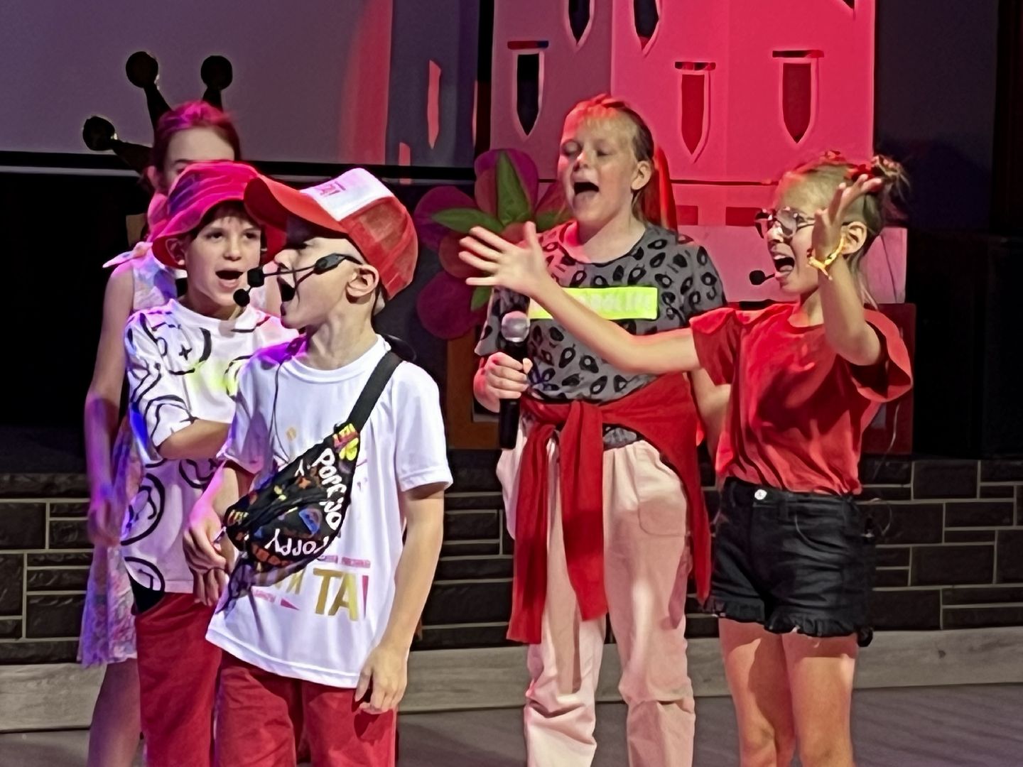 наро-фоминск, ЦДК «Звезда», творческий лагерь, Звёздная мастерская, лето в Подмосковье, Элен Леухина