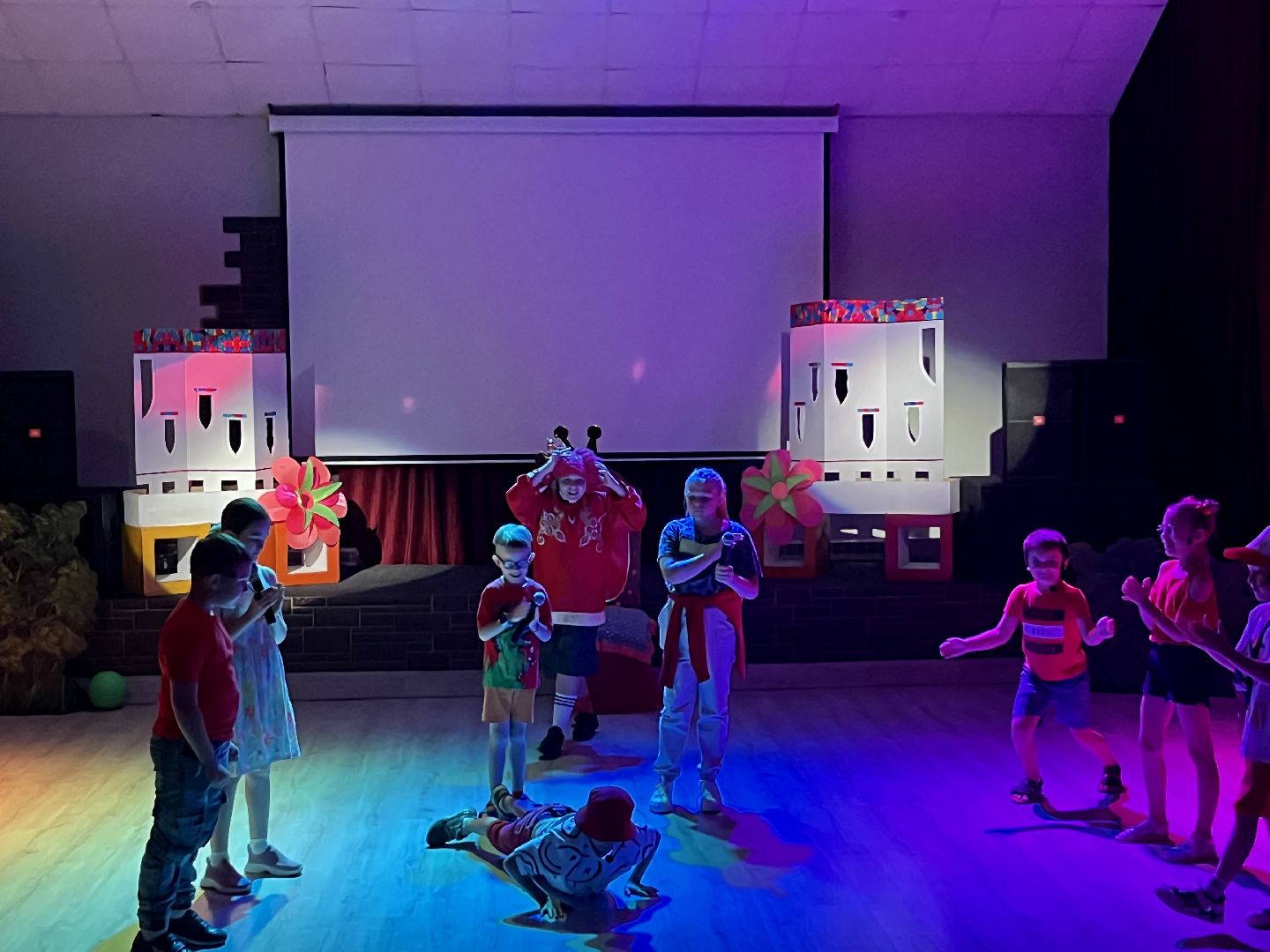 наро-фоминск, ЦДК «Звезда», творческий лагерь, Звёздная мастерская, лето в Подмосковье, Элен Леухина