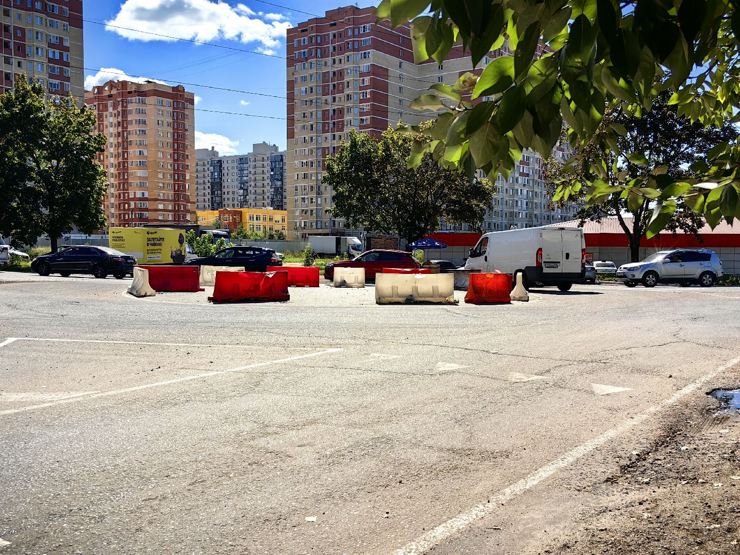 Знак, круговое движение, пробки, перекрёсток