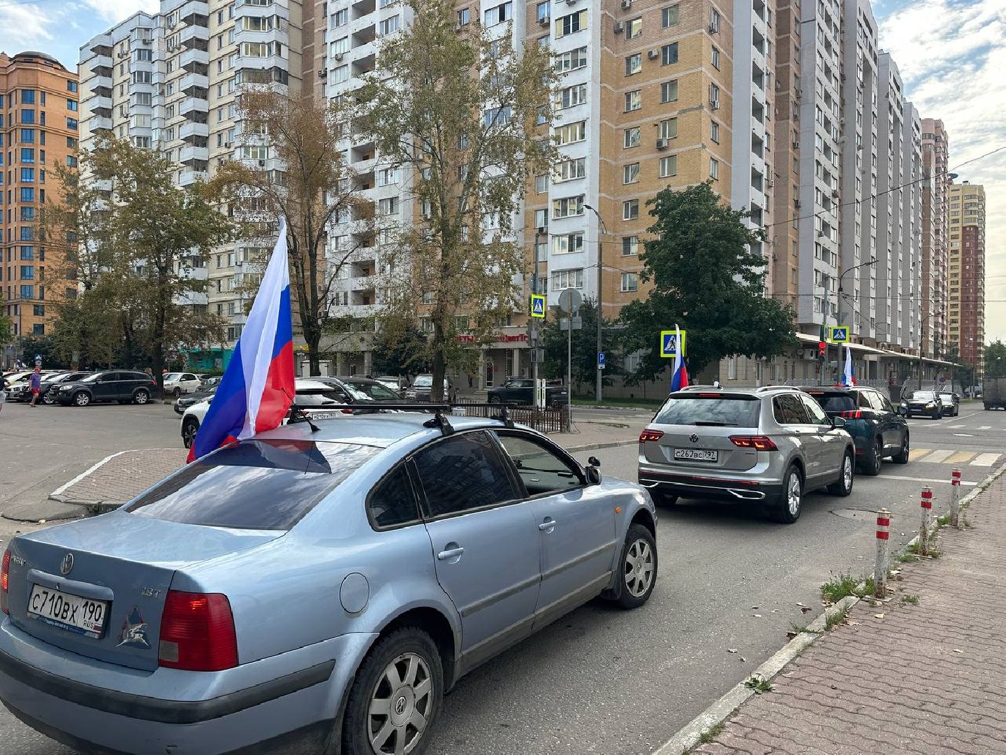 Реутов, День флага, символ, флаг, автопробег