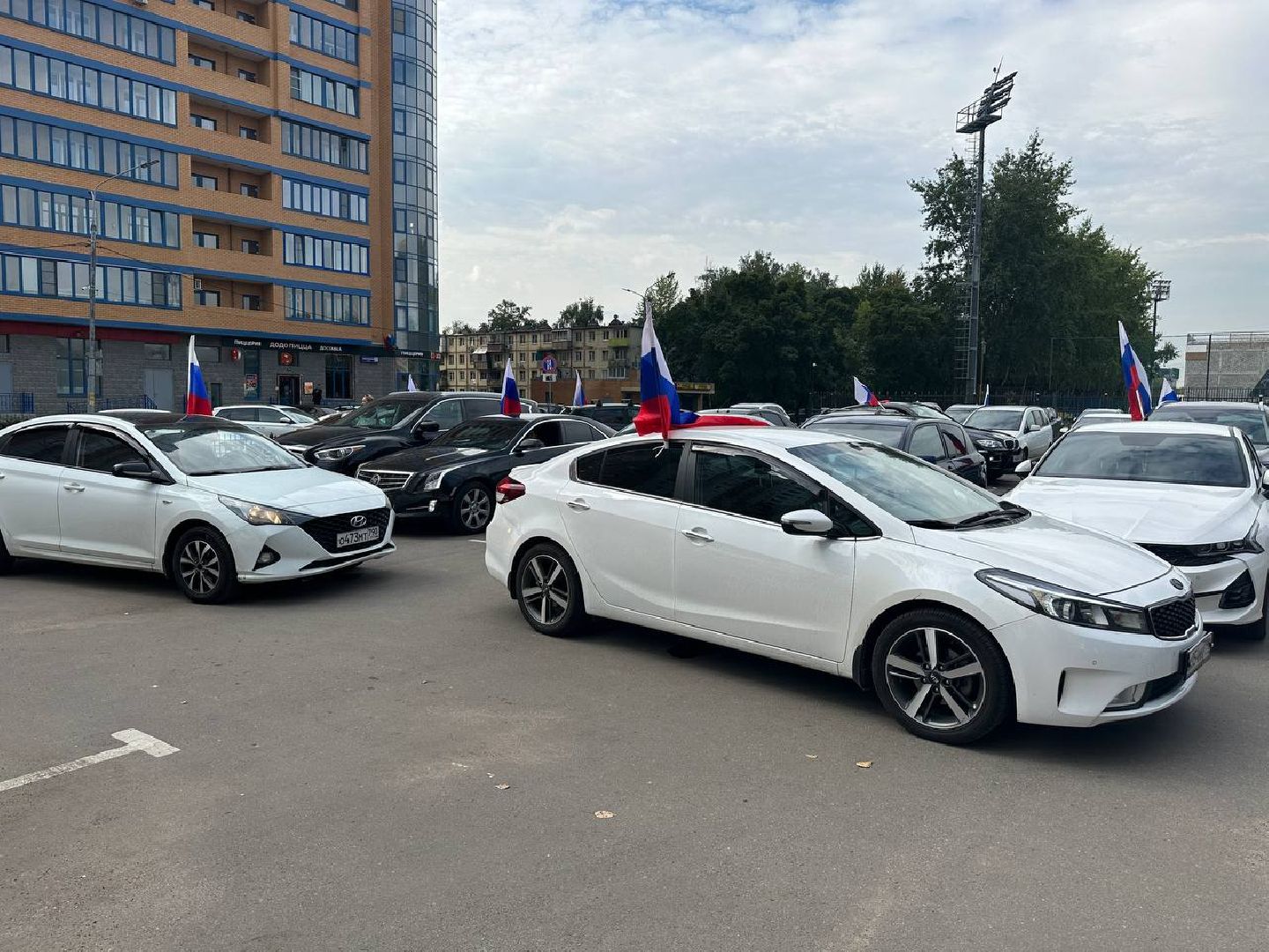 Реутов, День флага, символ, флаг, автопробег