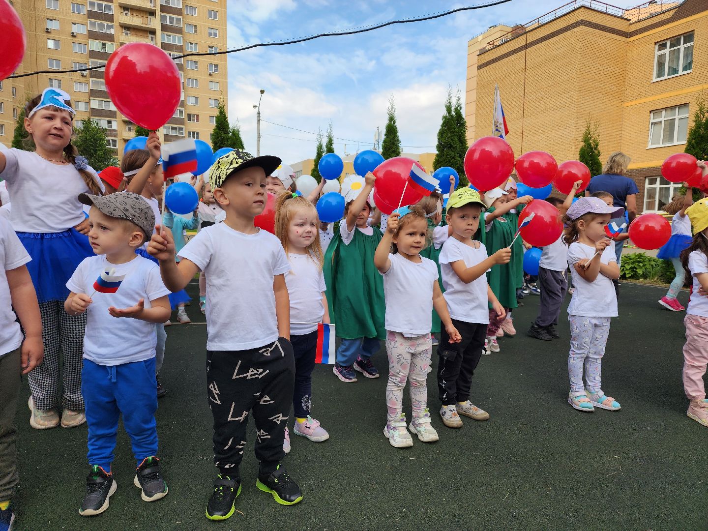 дети, детский сад, праздник, день флага, Лосино-Петровский