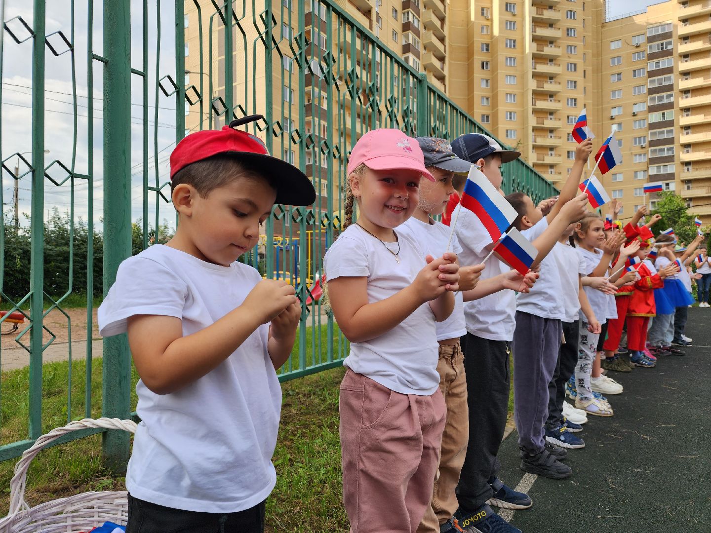 дети, детский сад, праздник, день флага, Лосино-Петровский