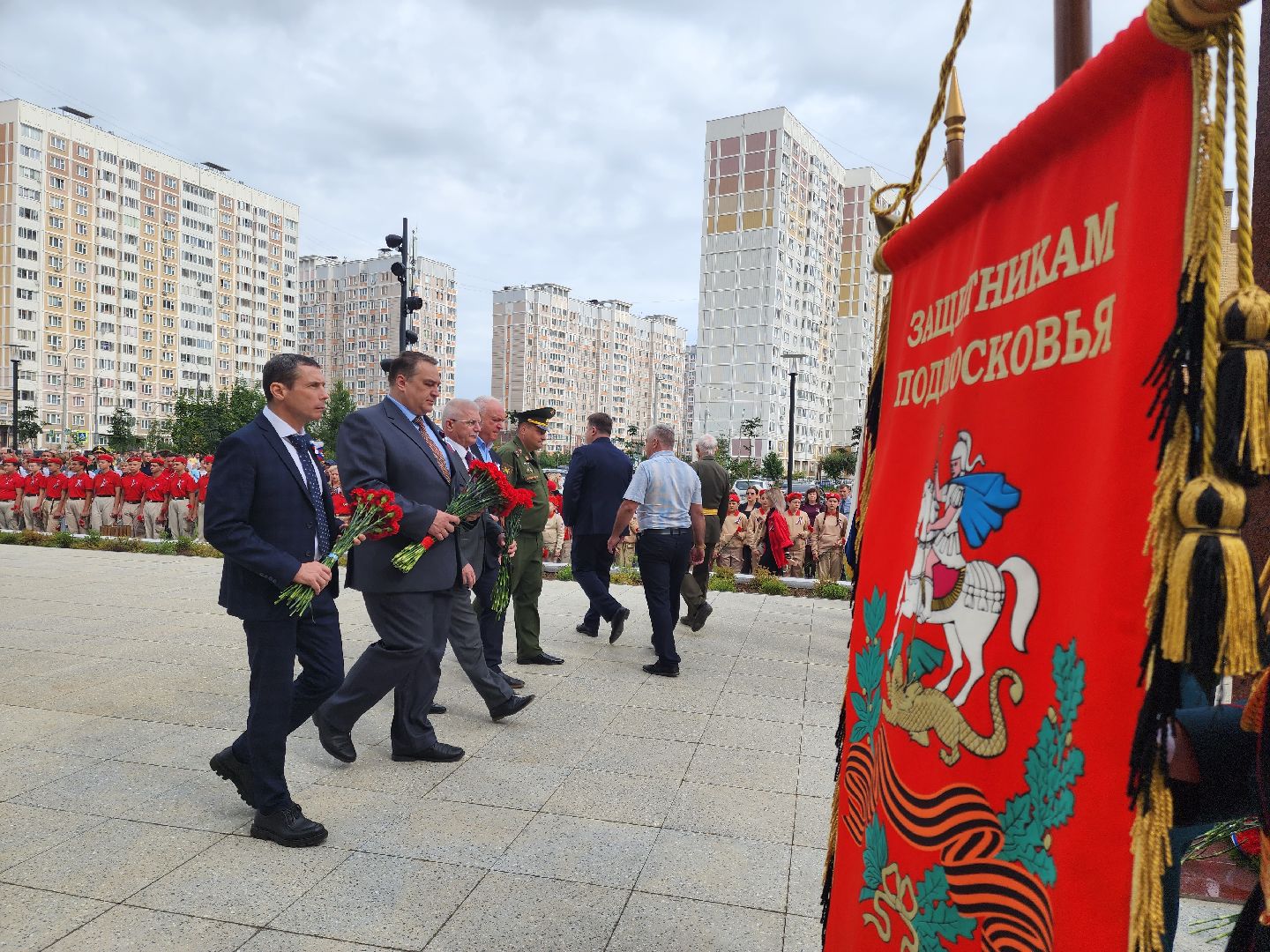 Подольск, стела, мнение жителей, память