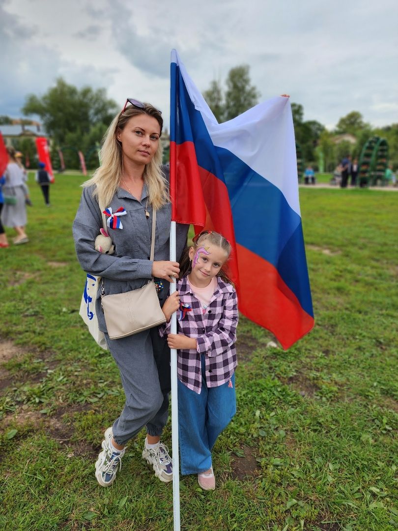 Солнечногорск, Флаг России, триколор, Сенеж, флешмоб