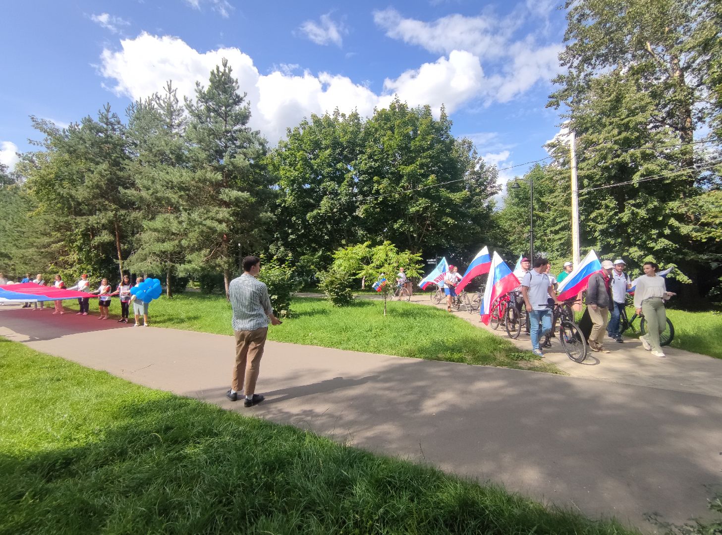 День российского флага, триколор, волонтеры, Дубна