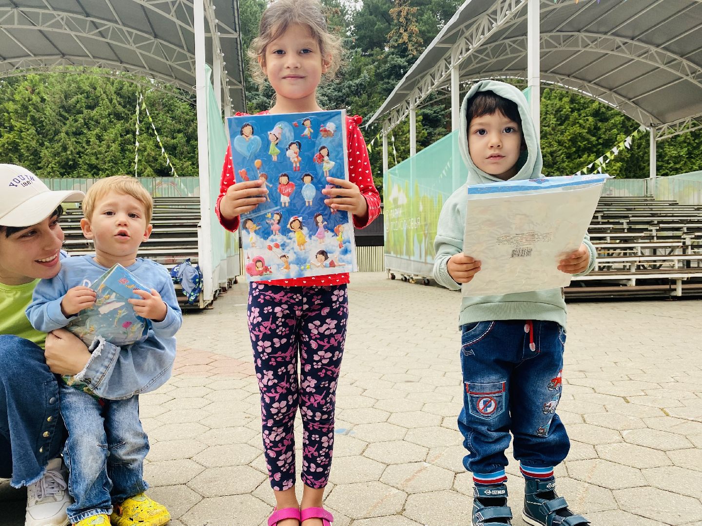 Домодедово, флаг россии, патриотизм, Российский триколор, выставка флагов, парк Елочки