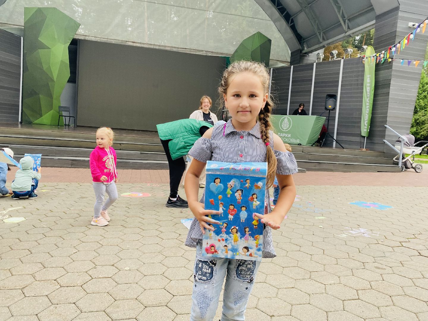 Домодедово, флаг россии, патриотизм, Российский триколор, выставка флагов, парк Елочки