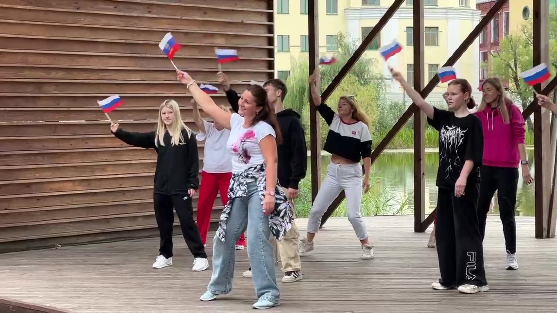 Реутов, День флага, мероприятия, мастер-классы, каллиграфия, танцы