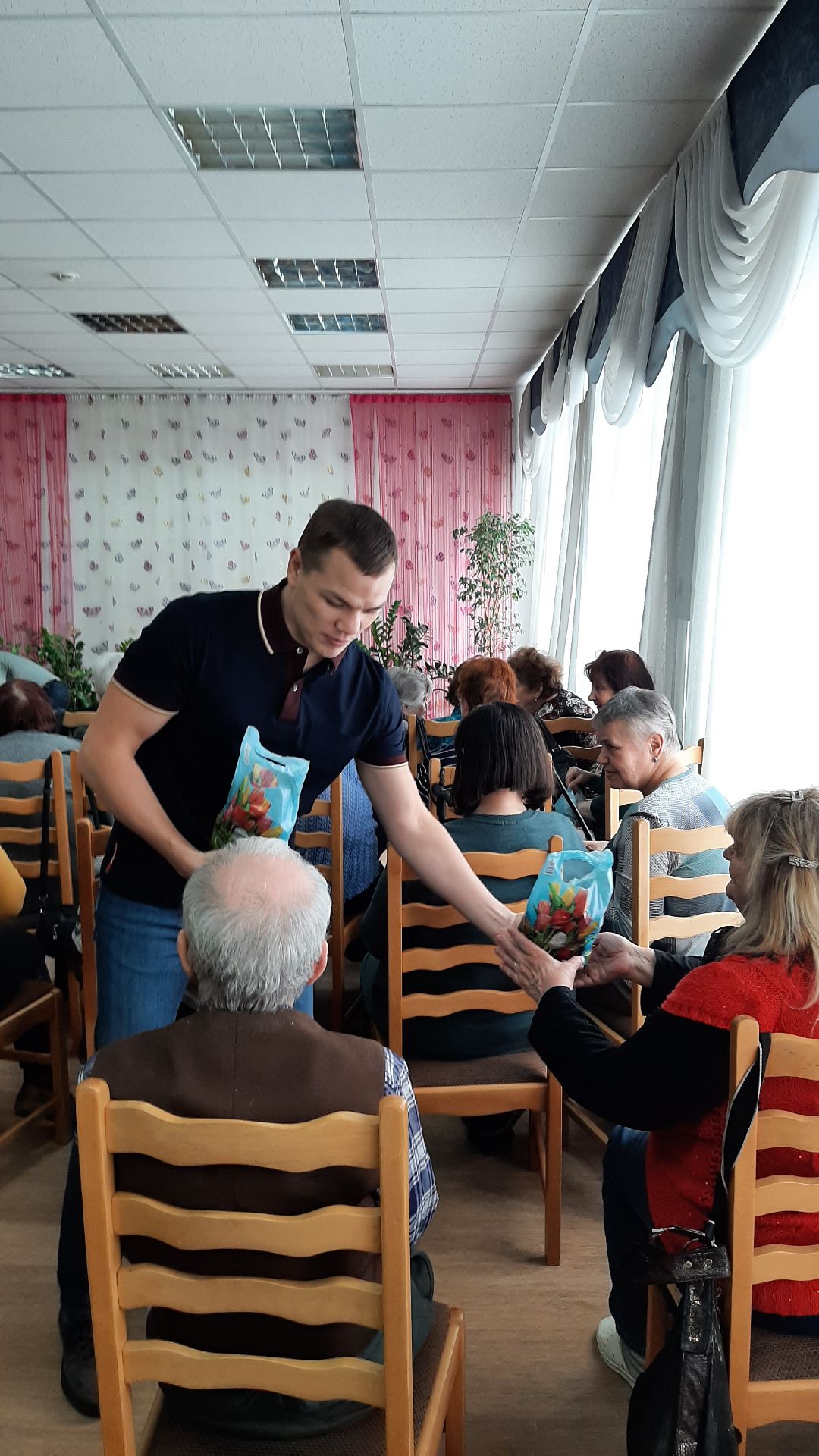 доброе дело, помощь людям, 8 Марта, Серпухов