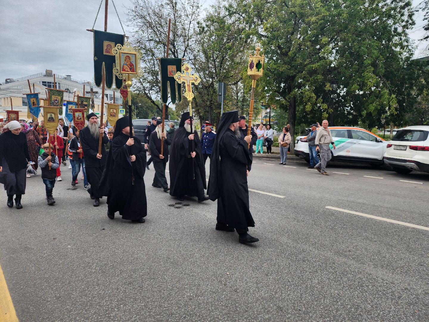 Звенигород, крестный ход, 625-летие Саввинской обители