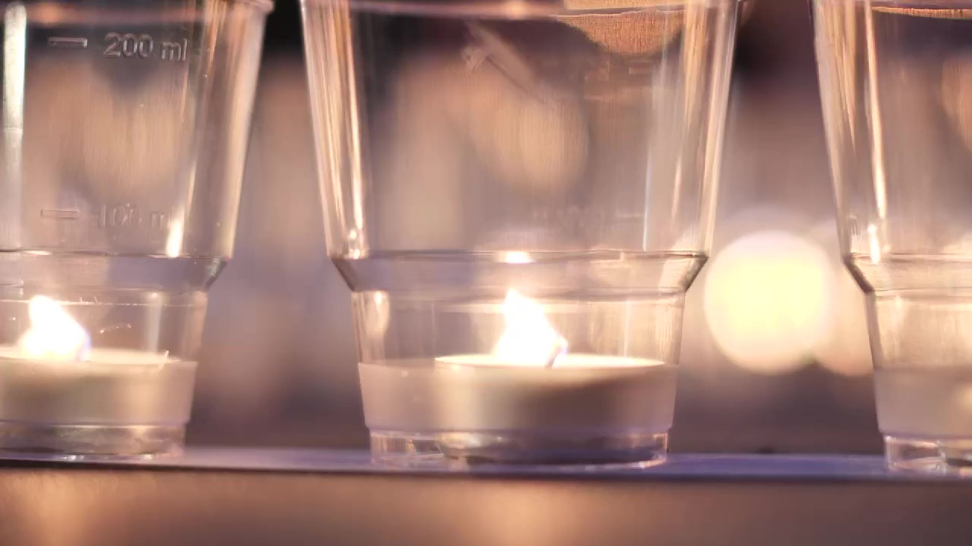 Реутов, День флага, свечи, волонтёры