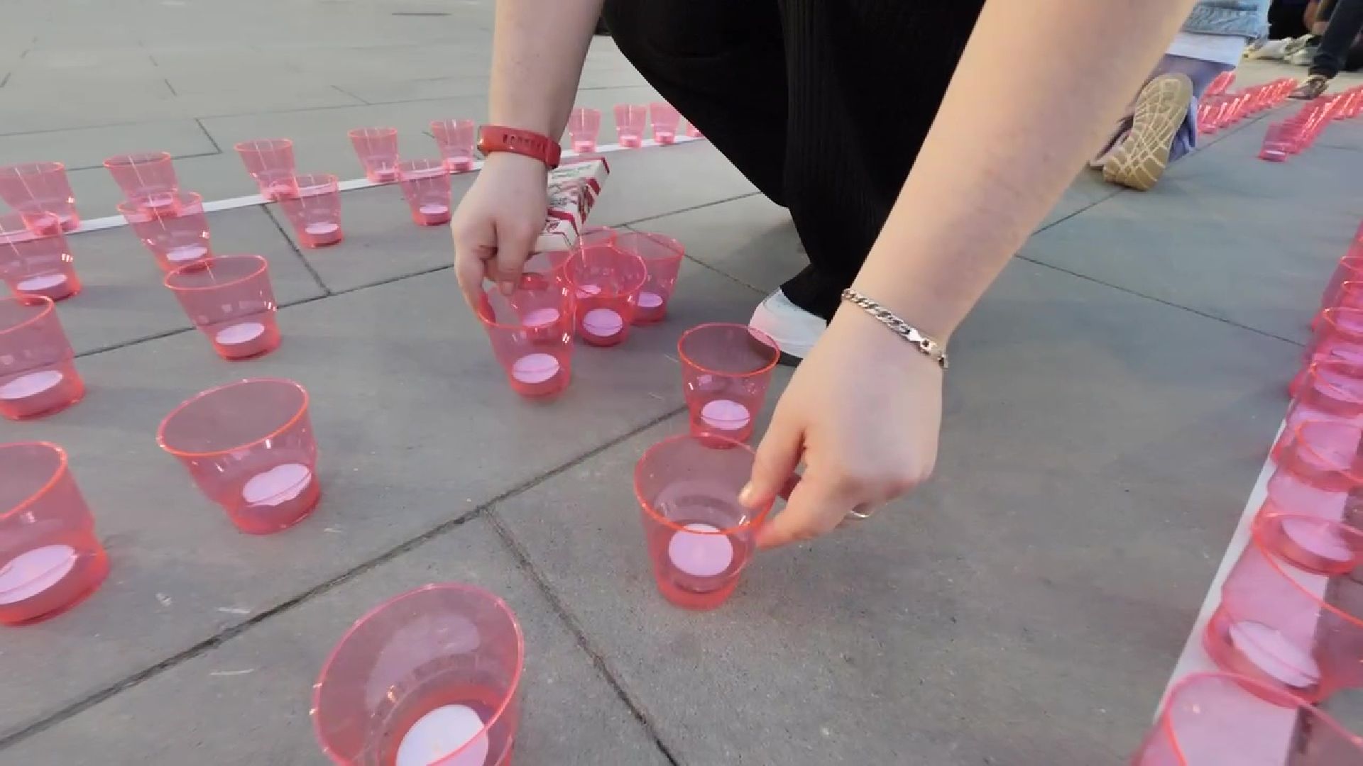 Реутов, День флага, свечи, волонтёры