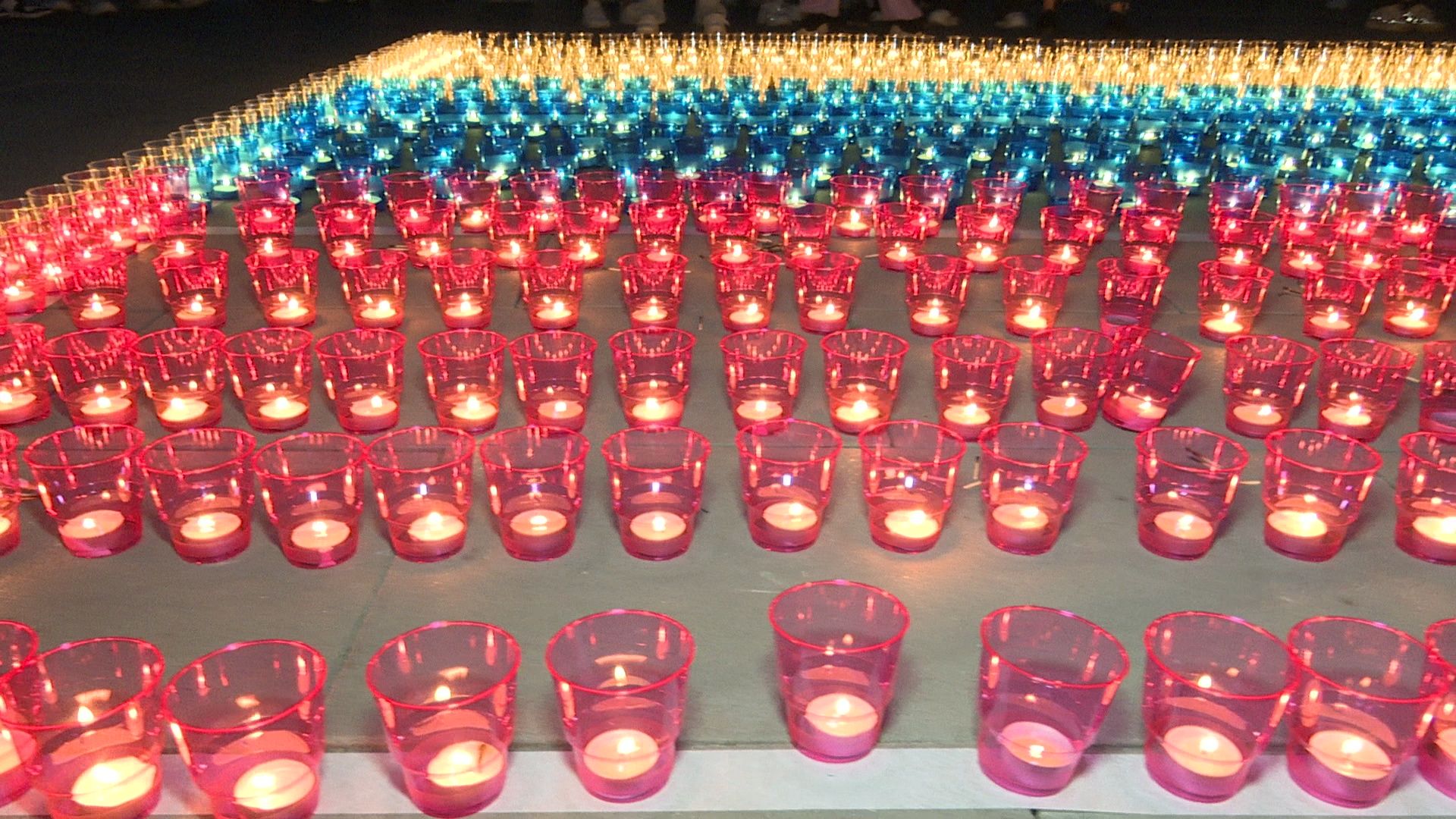 Реутов, День флага, свечи, волонтёры