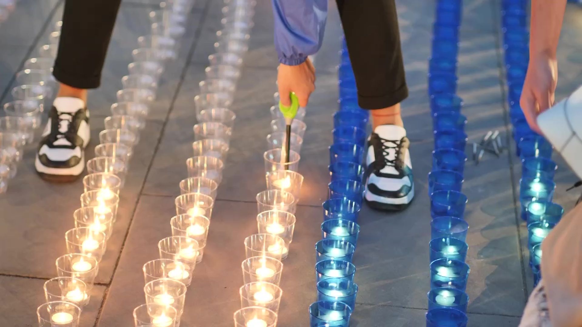 Реутов, День флага, свечи, волонтёры