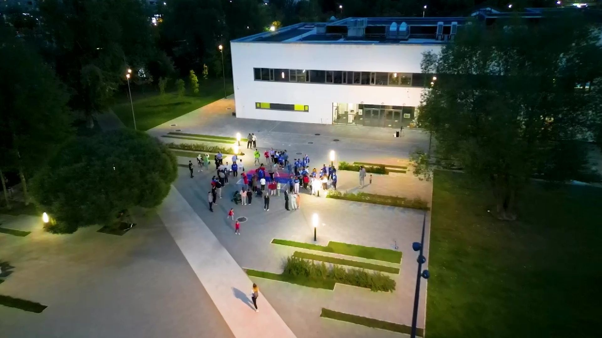 Реутов, День флага, свечи, волонтёры