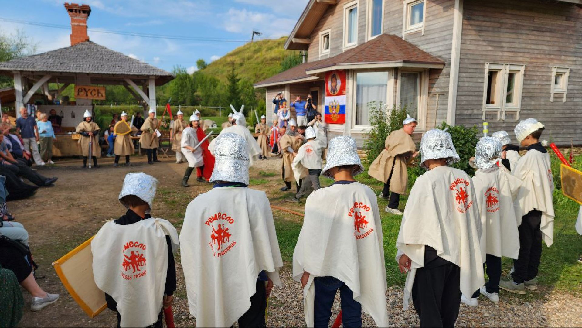 Дмитров, Ремесленная слобода Глушенковых, Хор Богоявление
