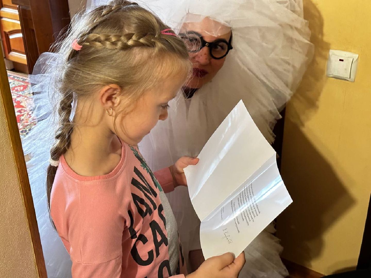 Можайск, Можайский городской округ, Подмосковье, рюкзак, губернатор, школьники, малообеспеченные семьи, помощь, первоклассник, 1 сентября, День знаний