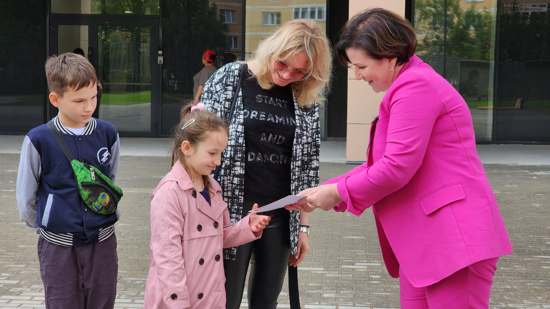 образование, подарок губернатора, первоклассник,