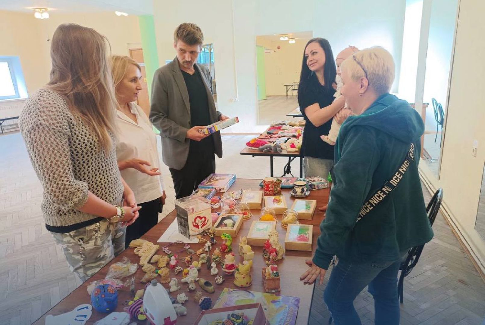 благотворительная ярмарка, Дети вместо цветов, сбор средств, дети-инвалиды, Дзержинский