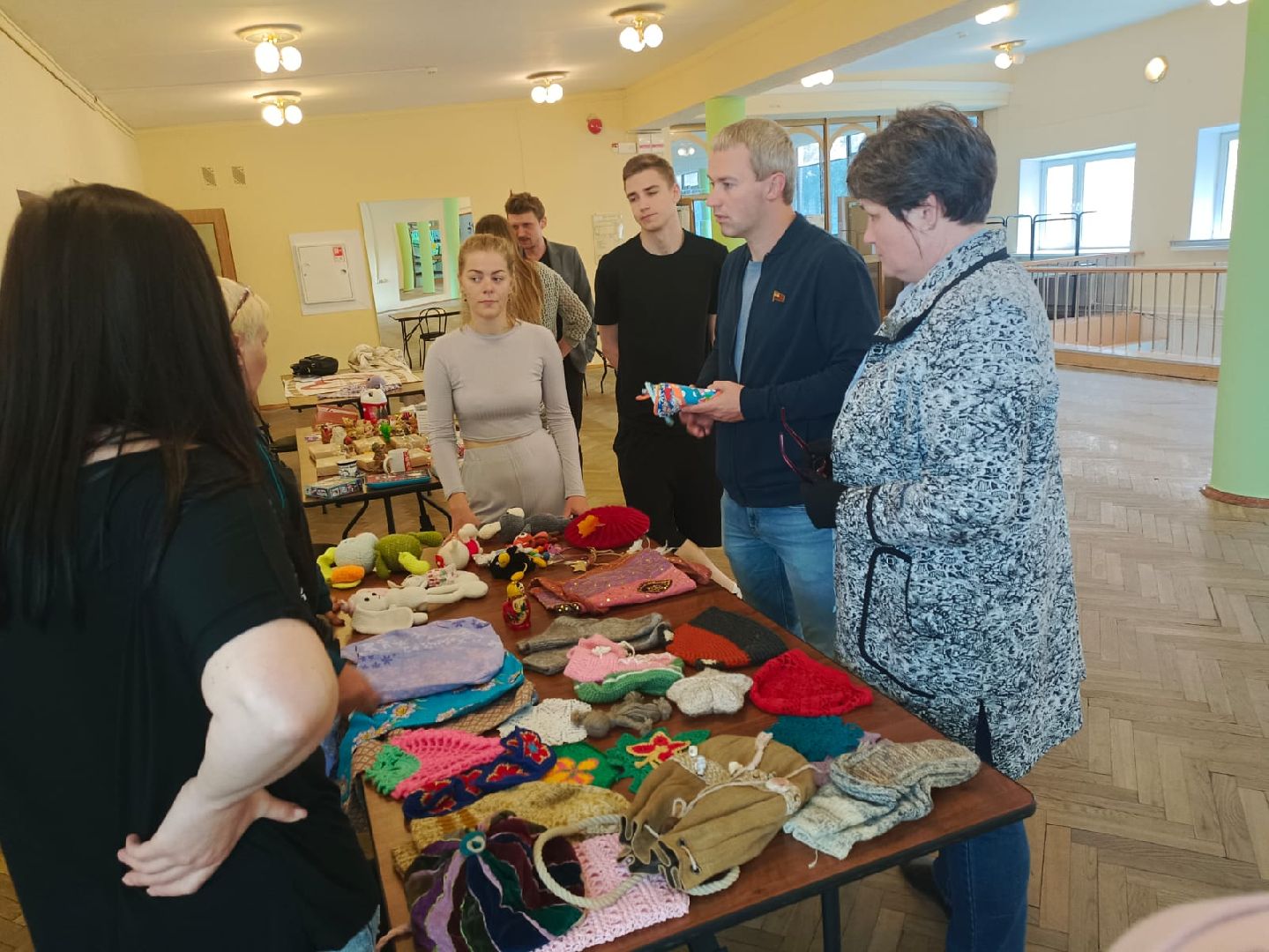 благотворительная ярмарка, Дети вместо цветов, сбор средств, дети-инвалиды, Дзержинский