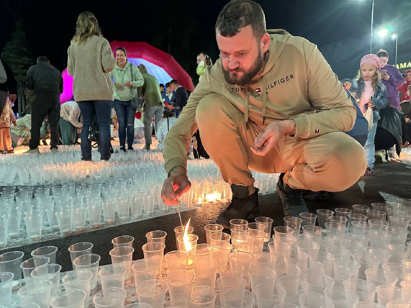 Муза Подмосковья, огненное панно, День флага России