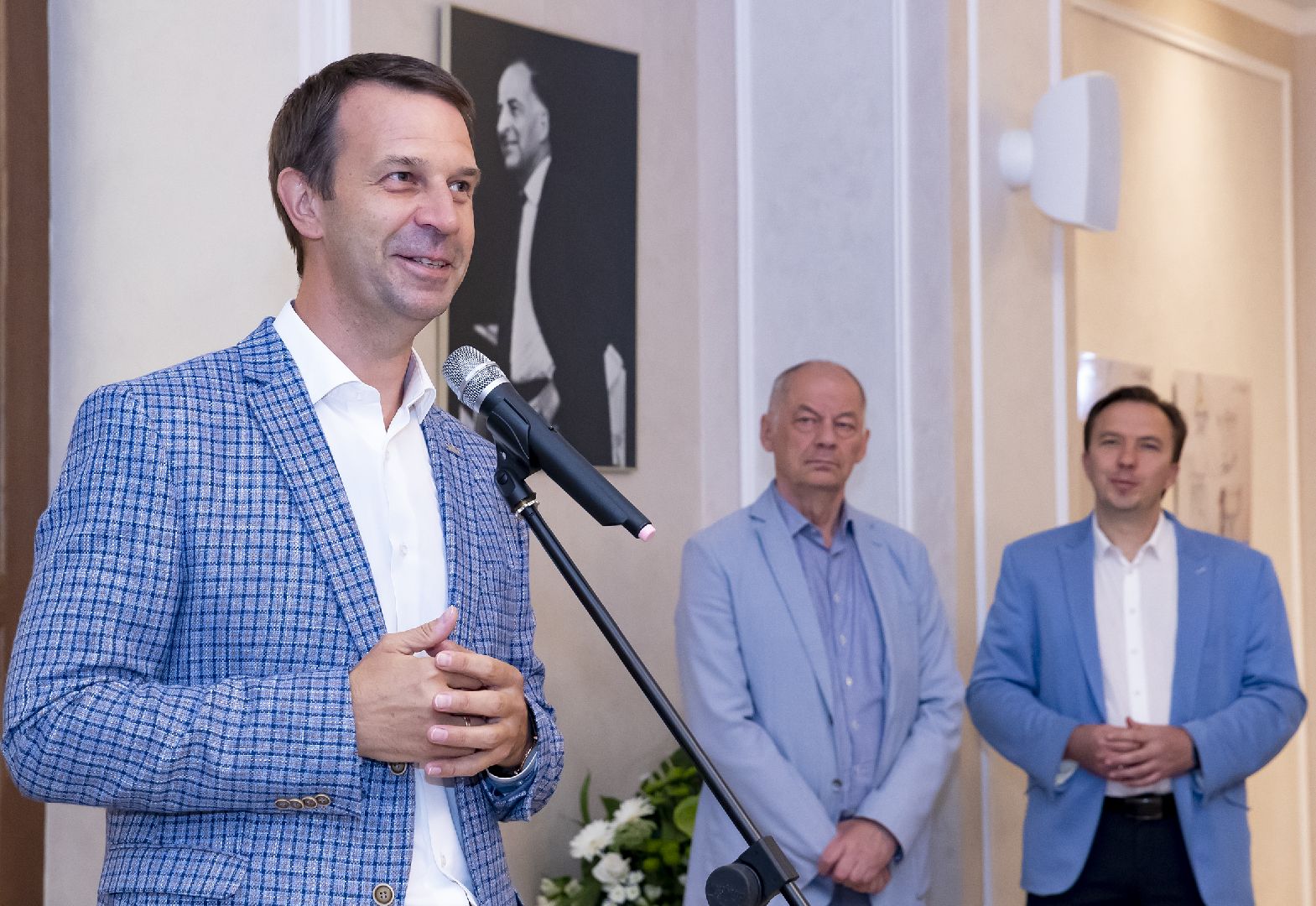 Бруно Понтекорво, выставка, Лаборатория ядерных проблем ОИЯИ, юбилей, Дубна