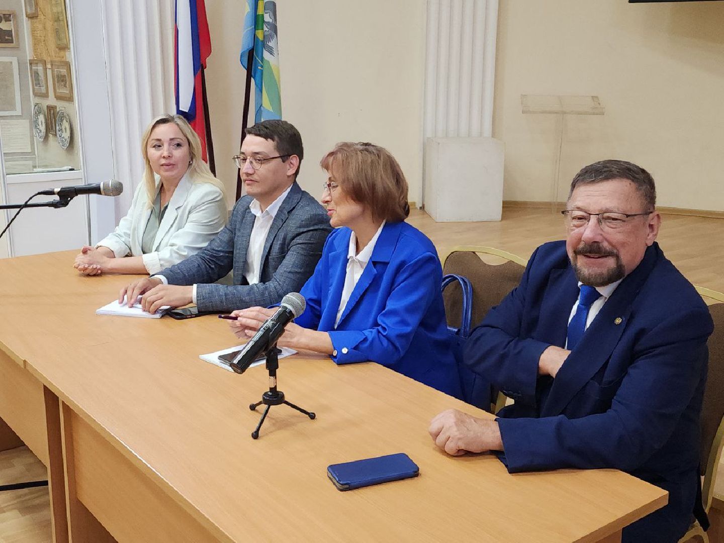 здоровье; медицина; диалог; видное