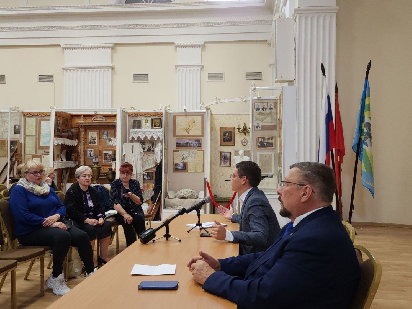 здоровье; медицина; диалог; видное