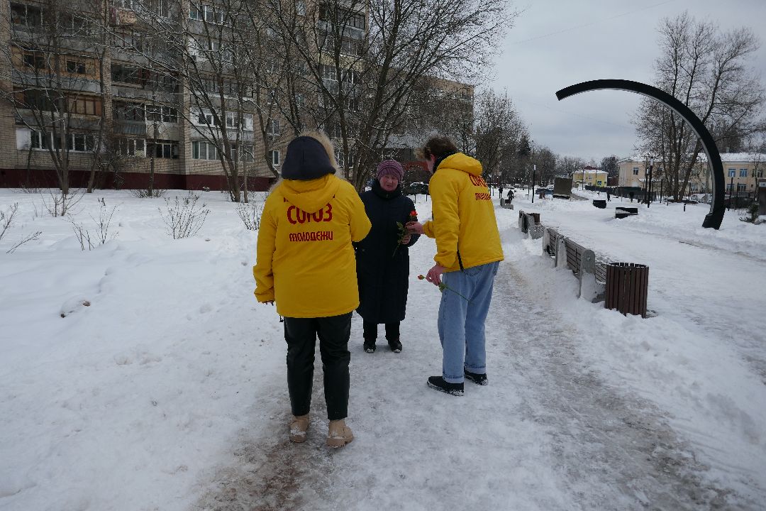 Подольск, цветы, поздравление, волонтеры, весна