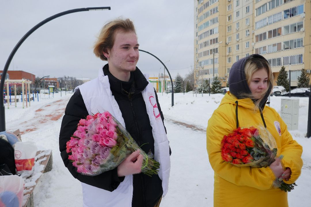 Подольск, цветы, поздравление, волонтеры, весна