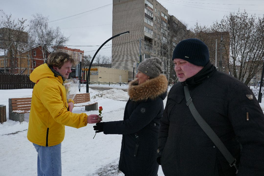Подольск, цветы, поздравление, волонтеры, весна