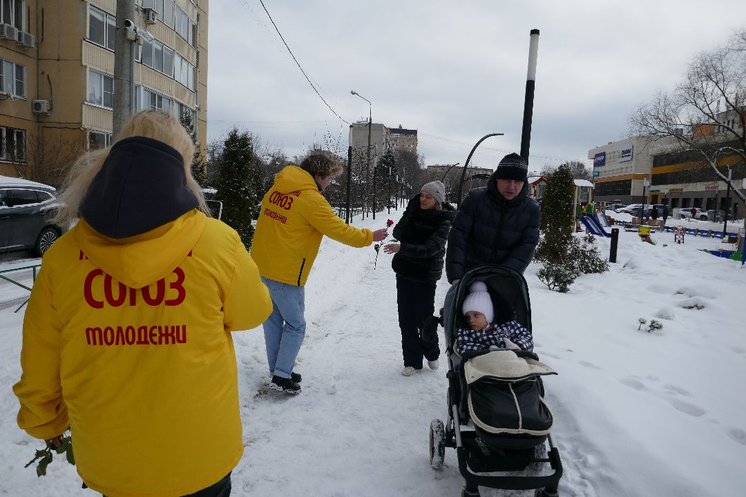 Подольск, цветы, поздравление, волонтеры, весна