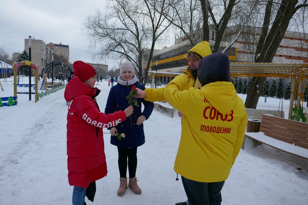 Подольск, цветы, поздравление, волонтеры, весна