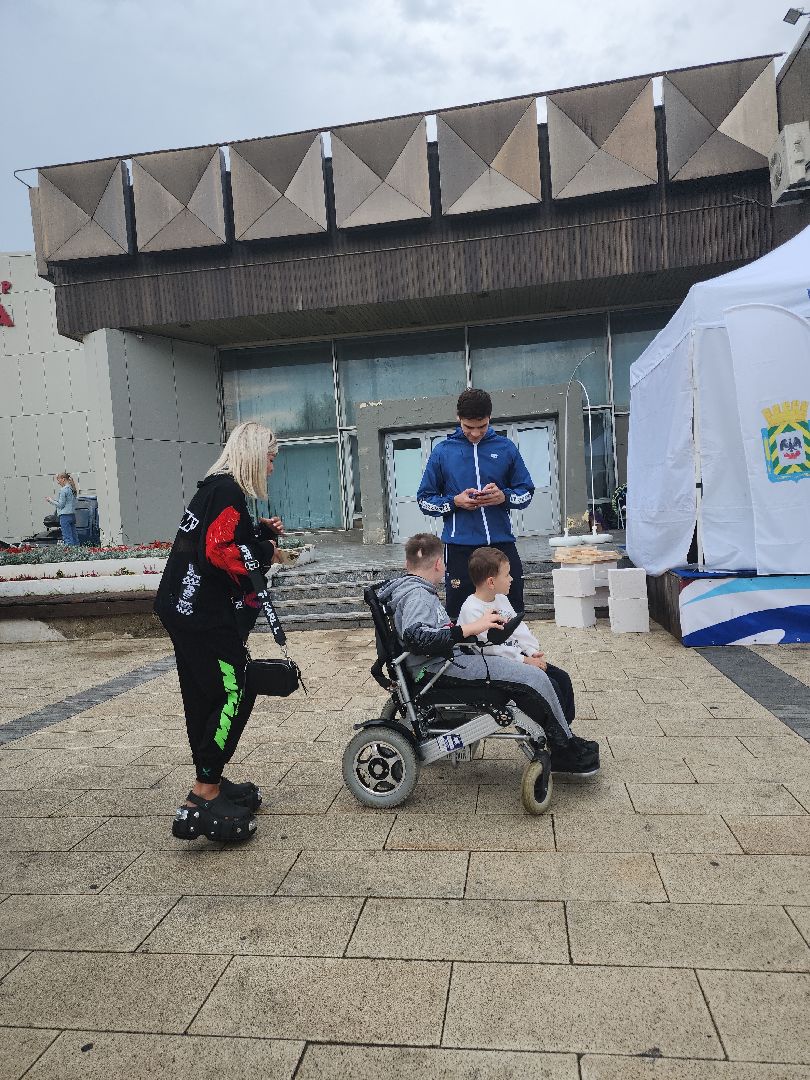 авария; благотворительность; добрые дела; помощь