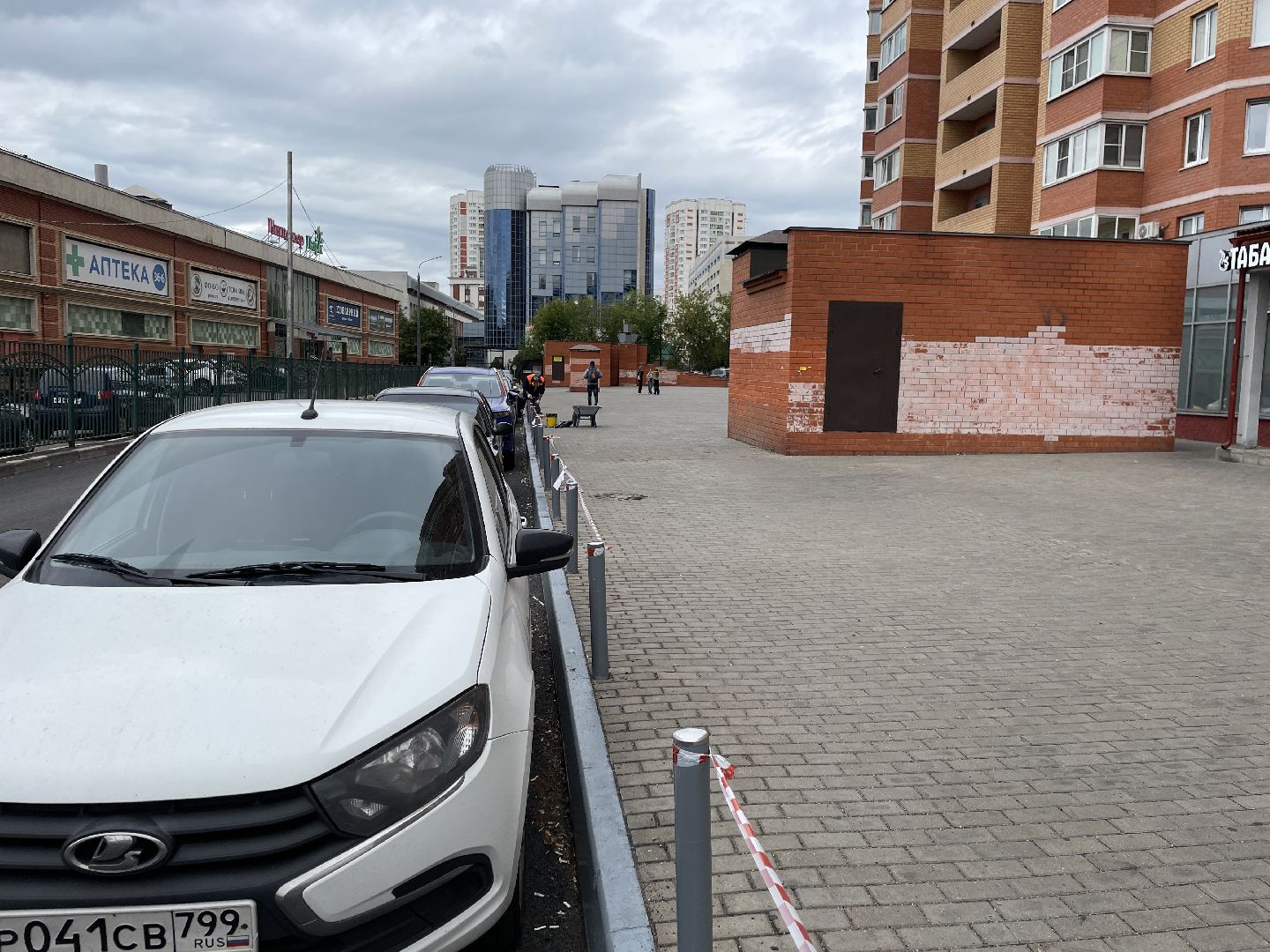 Бордюр, покраска, благоустройство, жители