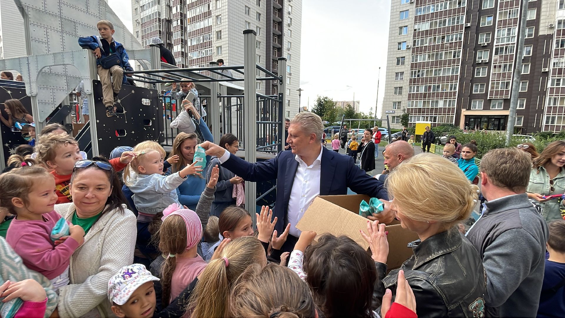 Одинцово, благоустройство, детская площадка, губернатор, программа, мороженое, космос