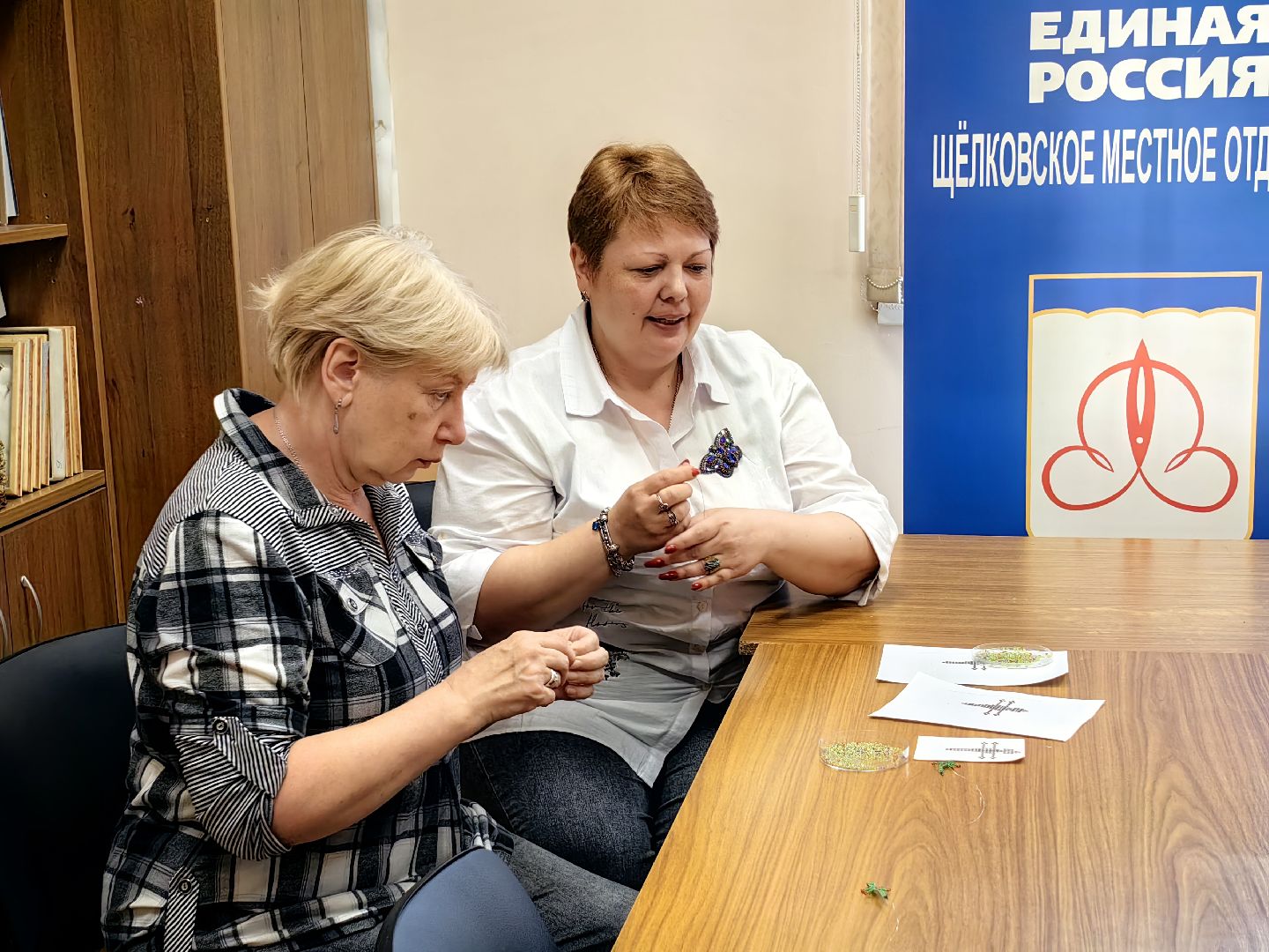 Бисероплетение, нить, леска, бисер, мастер-класс