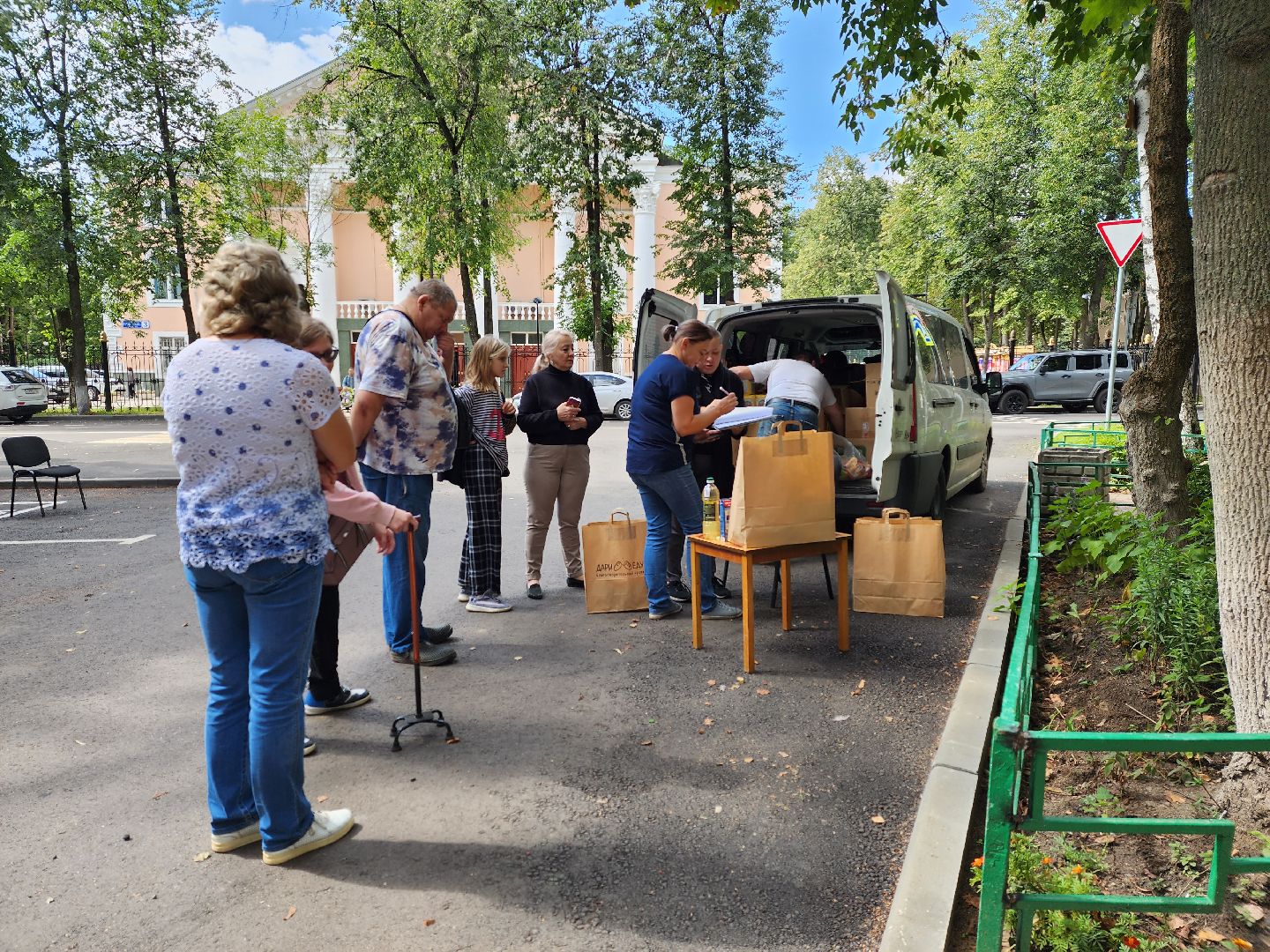 пушкино, волонтеры, продукты, благотворительная акция