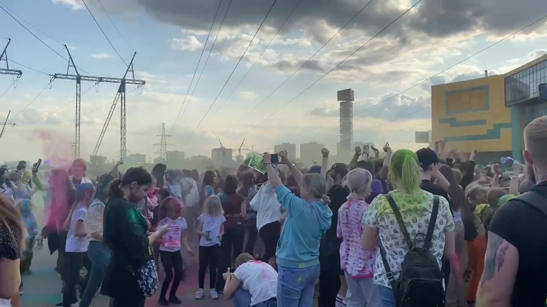 Реутов, фестиваль красок, торговый комплекс, Шоколад, предложение, любовь