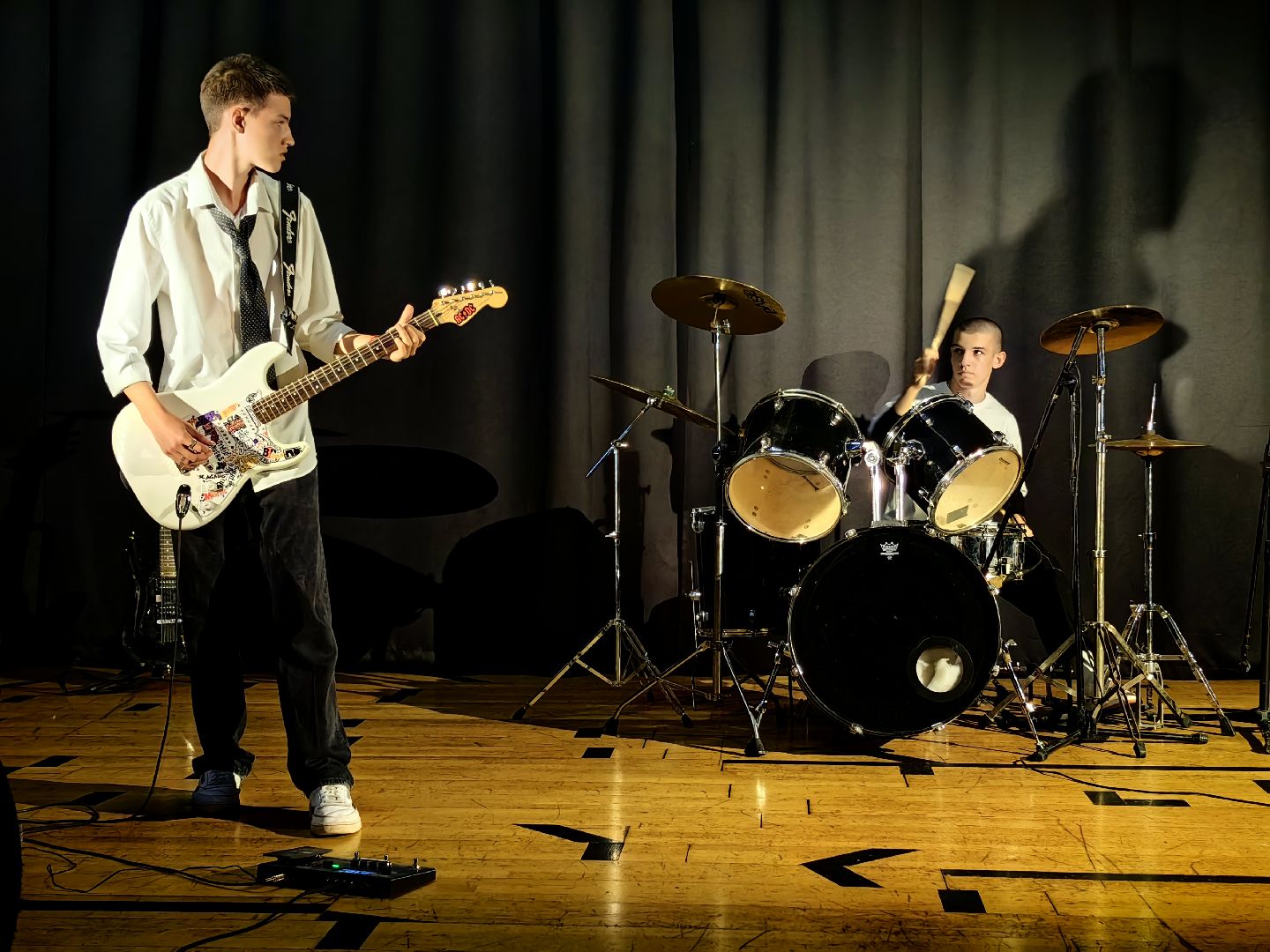 Рок, концерт, группа, барабанщик