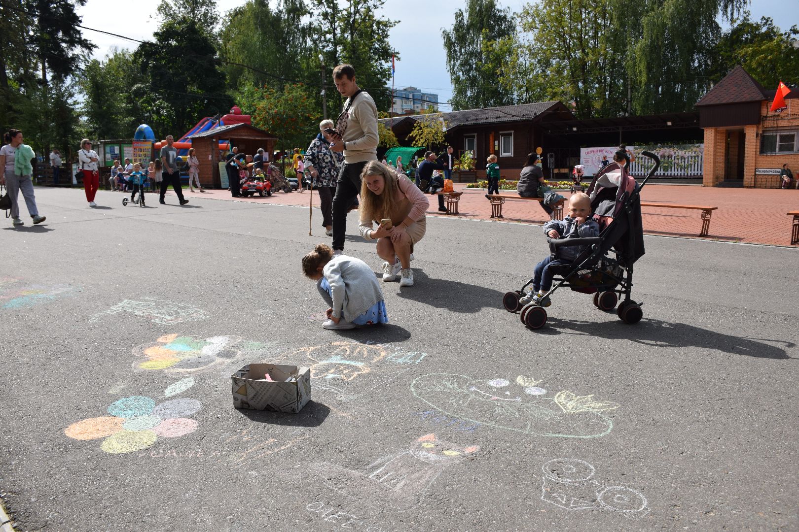 Павловский Посад, городской округ Павловский Посад, люди, парк, лето, дети, рисунки
