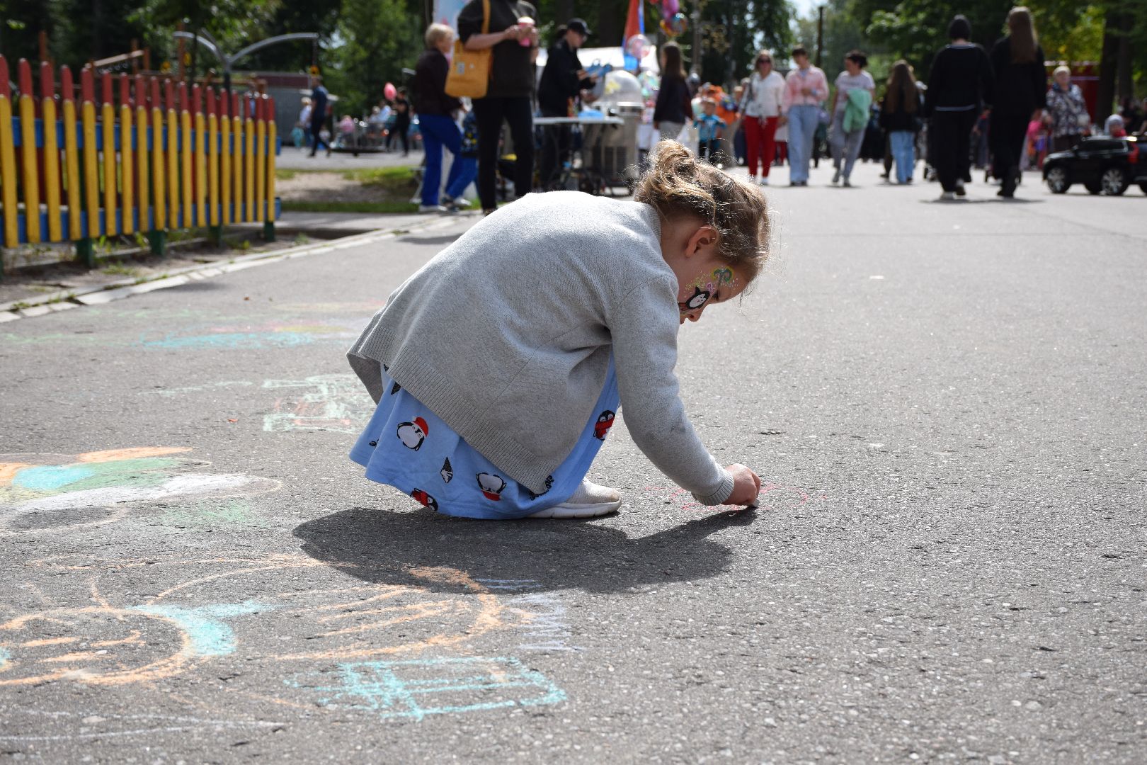 Павловский Посад, городской округ Павловский Посад, люди, парк, лето, дети, рисунки