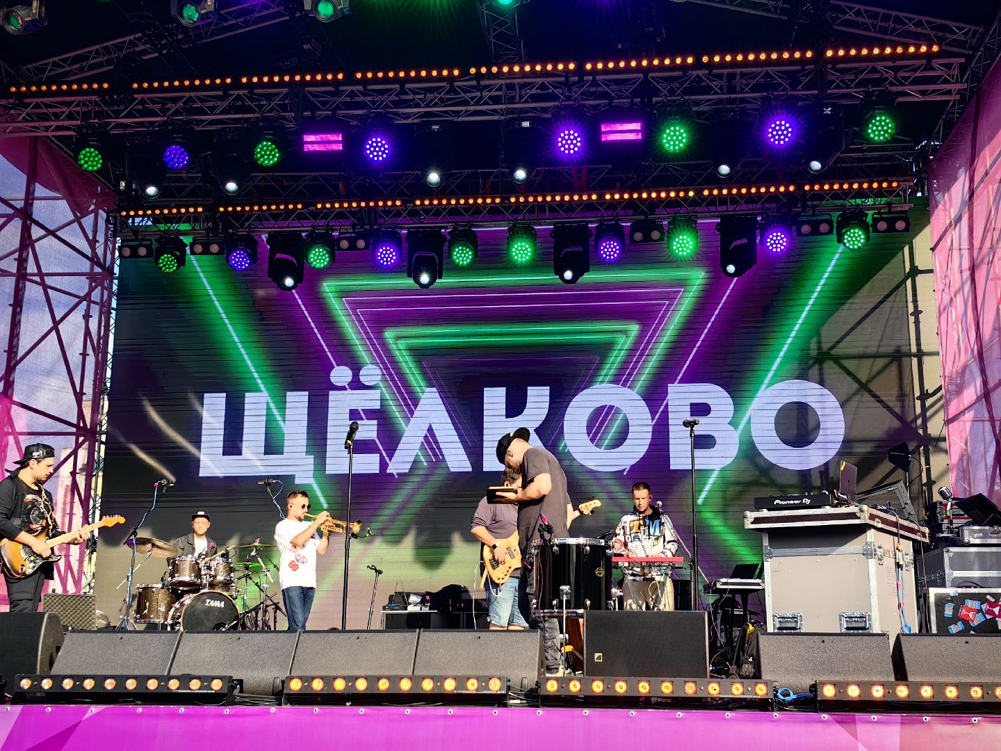 Площадь, День города, гости, коллектив