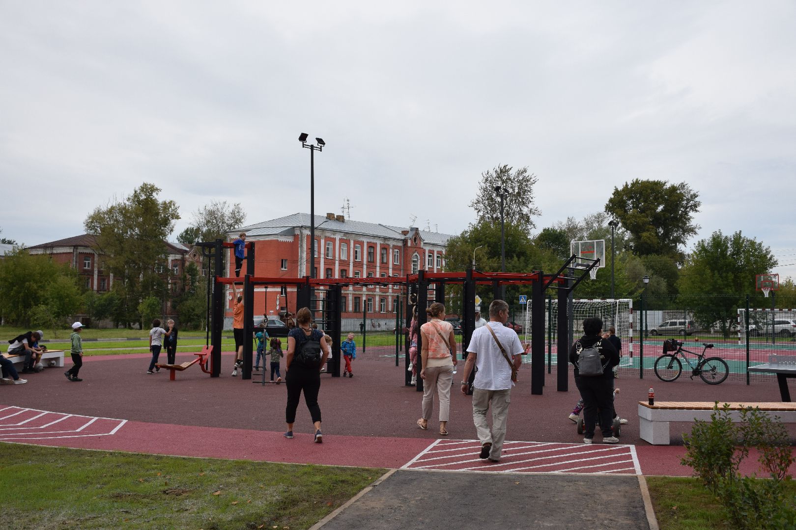 Павловский Посад, городской округ Павловский Посад, спорт, люди, дети, сквер, строительство