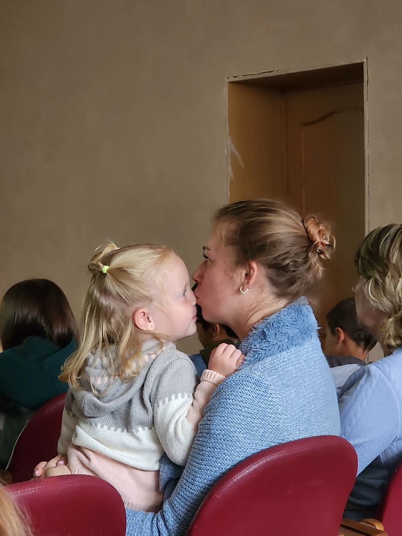 кинопоказ; библиотека; видное; чебурашка; вызов; праведник