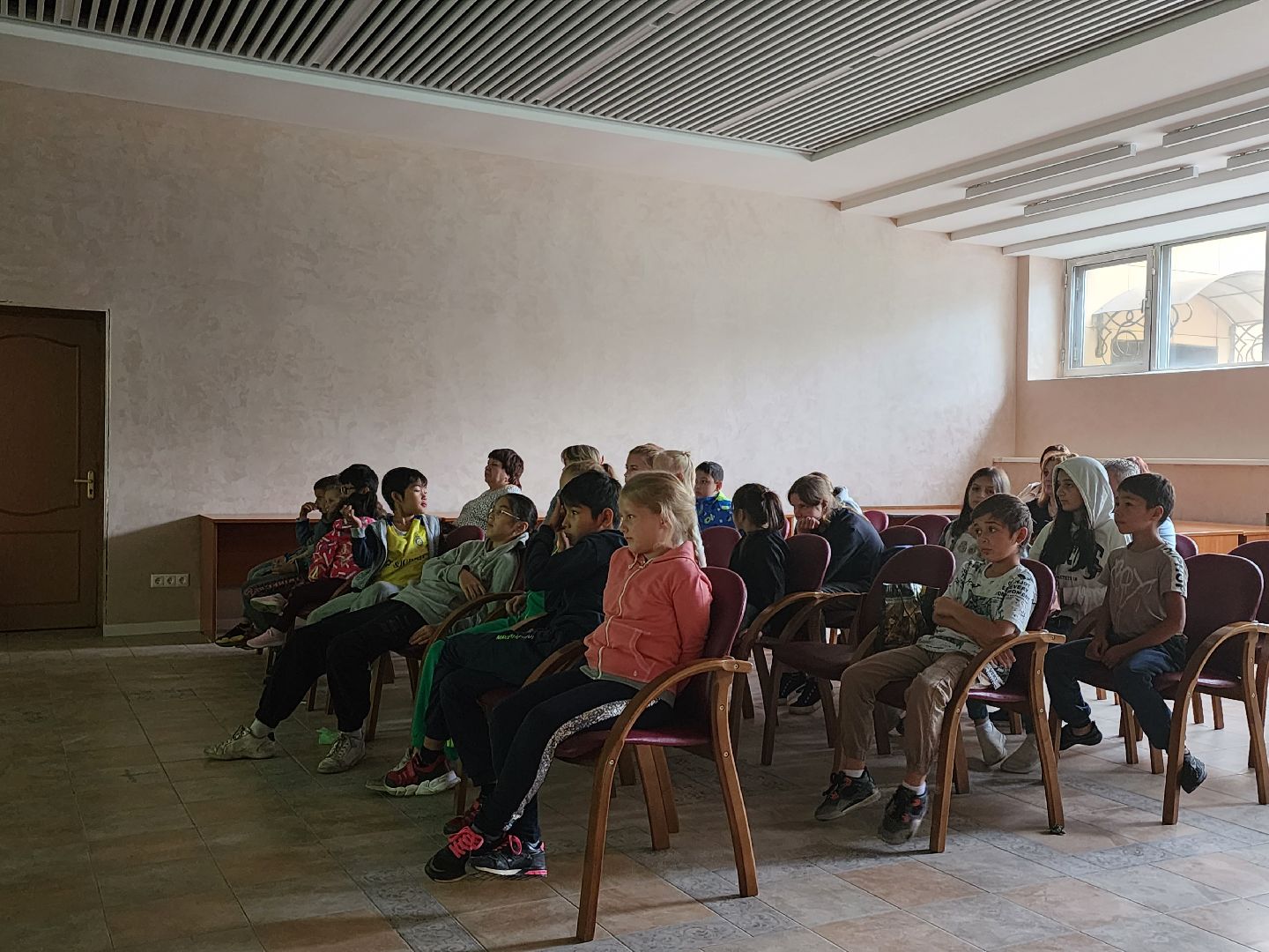 кинопоказ; библиотека; видное; чебурашка; вызов; праведник