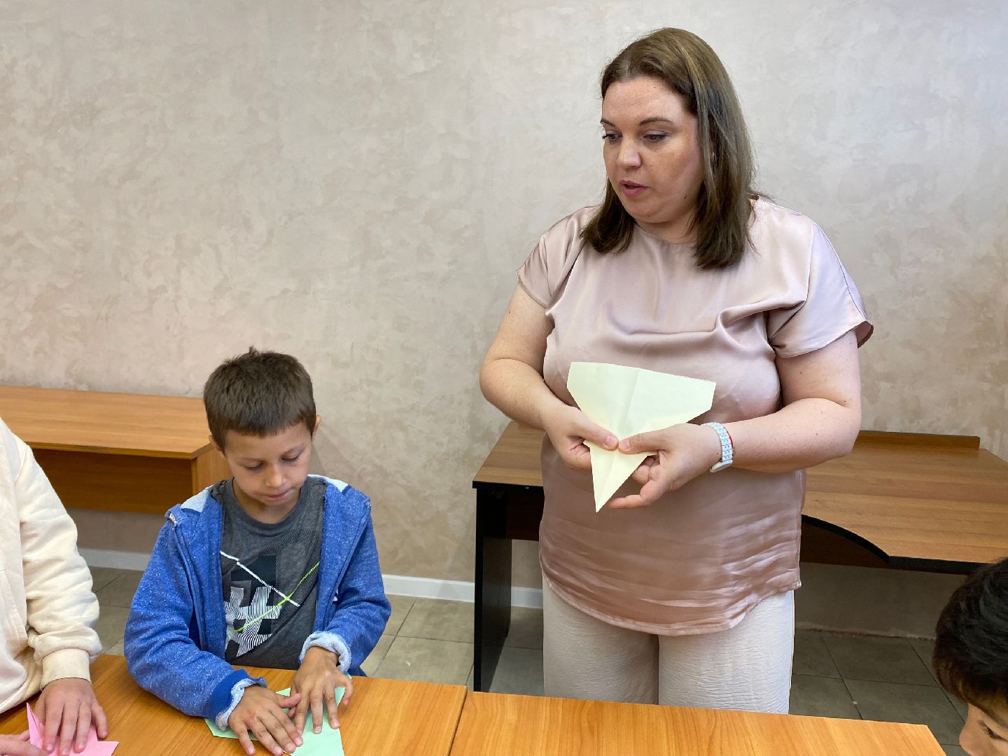 библиотека; видное; день открытых дверей; досуг; знания