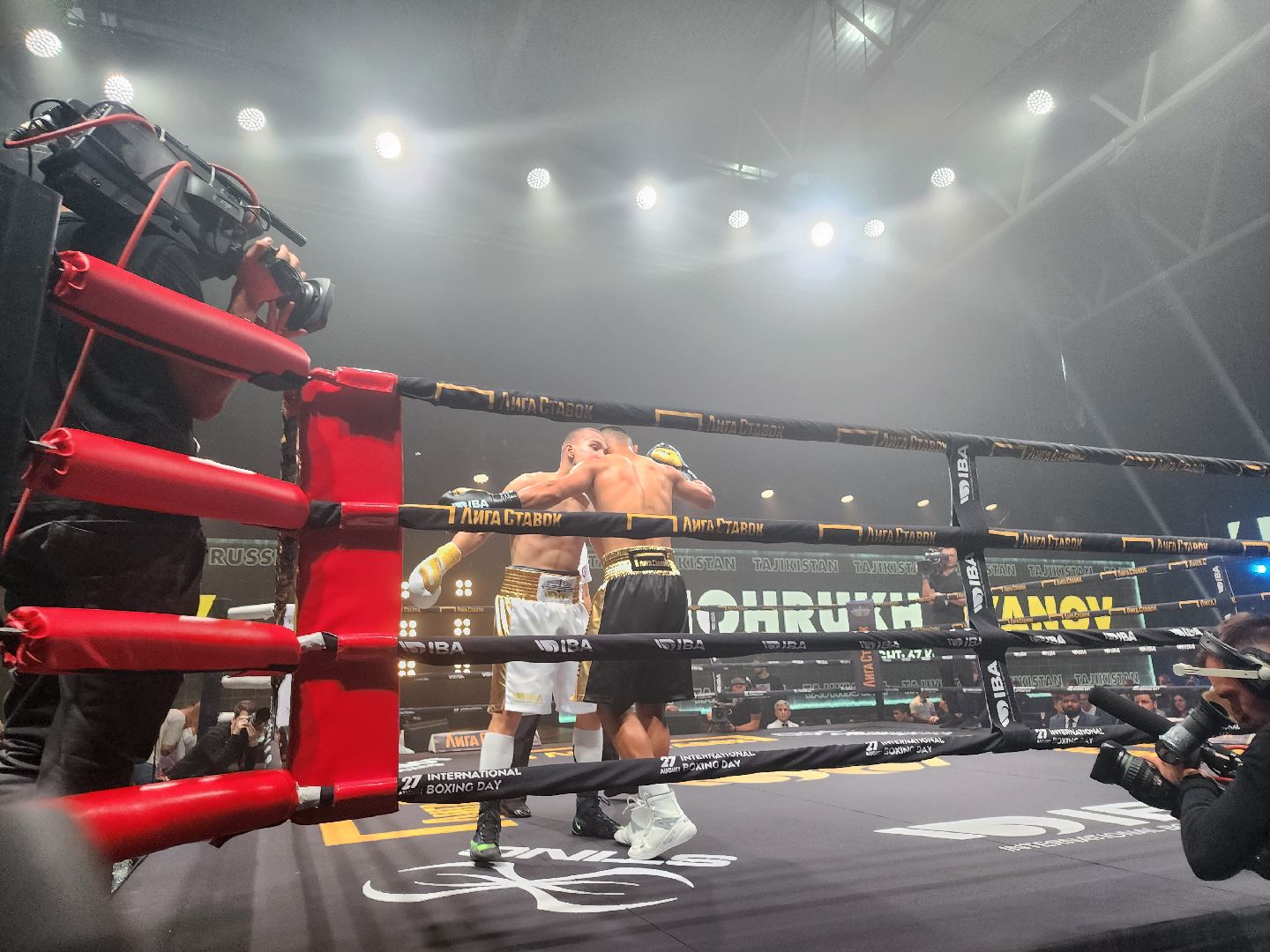 Серпухов, Подмосковье, Ночь чемпионов IBA, Кремлёв, бокс