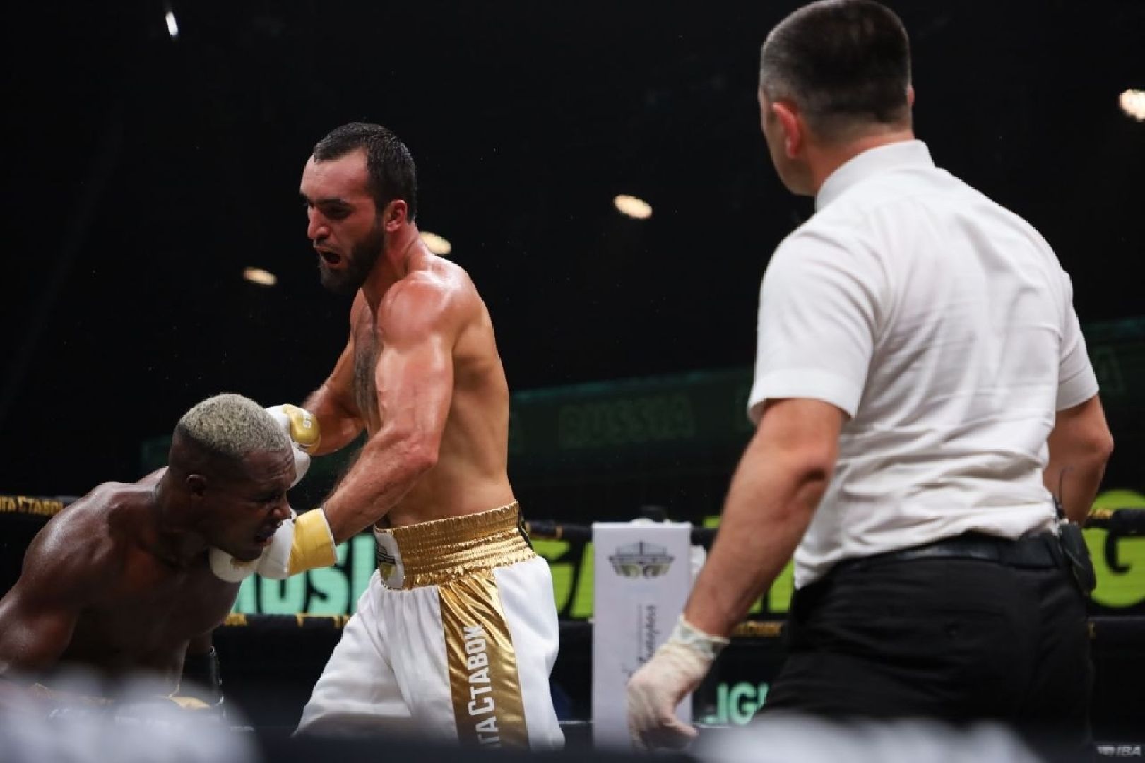 Серпухов, Подмосковье, Ночь чемпионов IBA, Кремлёв, бокс